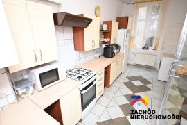 Całe piętro w kamienicy w centrum miasta